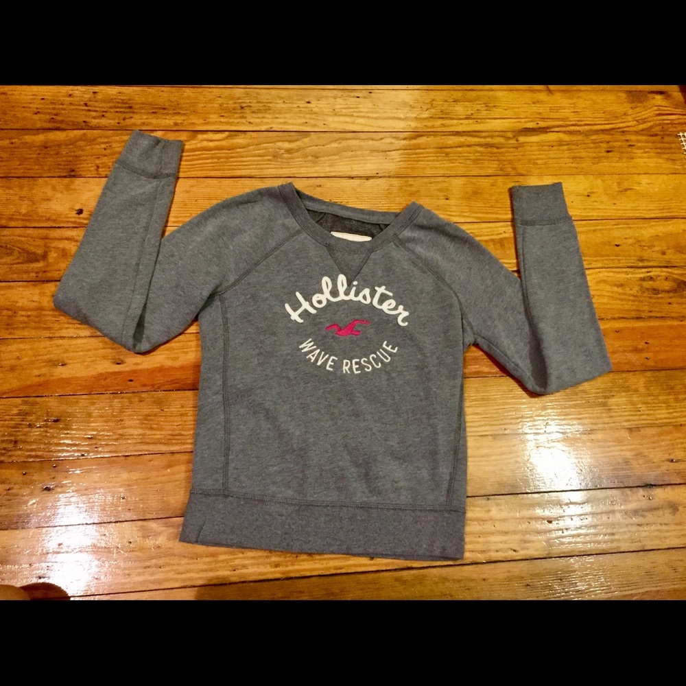 Hollister sweatshirt! 🍁
